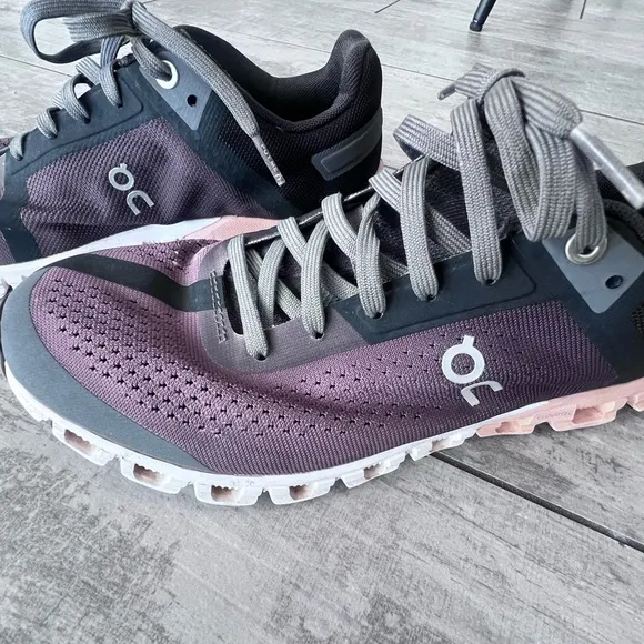 On Running Women's Running Shoes - Purple and Gray 7.5