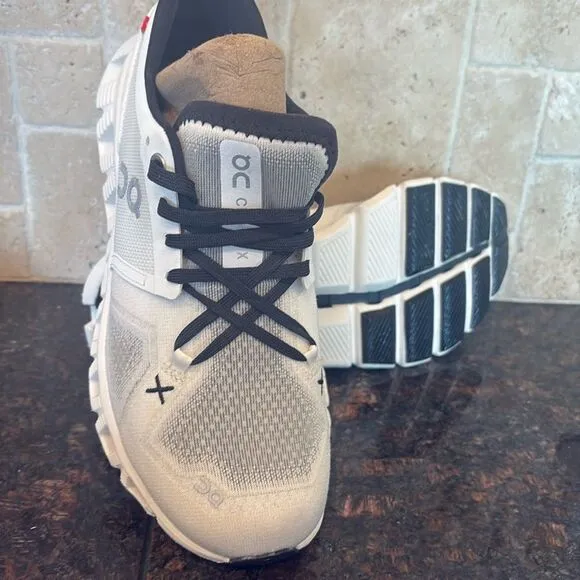 On Running Women sneakers CloudX  Women’s 10
