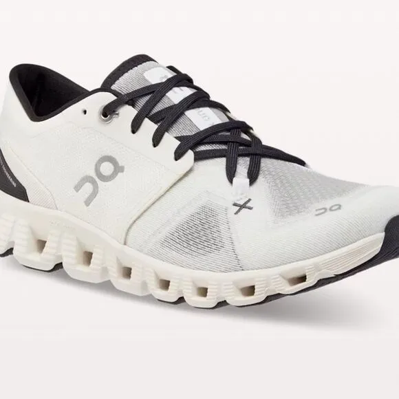 On Running Women sneakers CloudX  Women’s 10