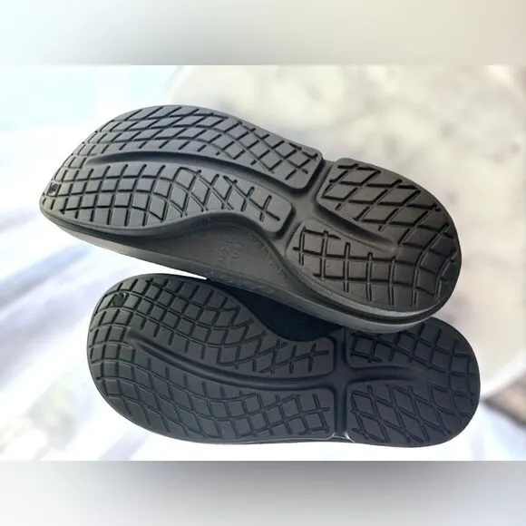 OOFOS OOcloog 00AHH LUXE ATLANTIS TECHNOLOGY Slip On Recovery Clog Men 9 Wome 11