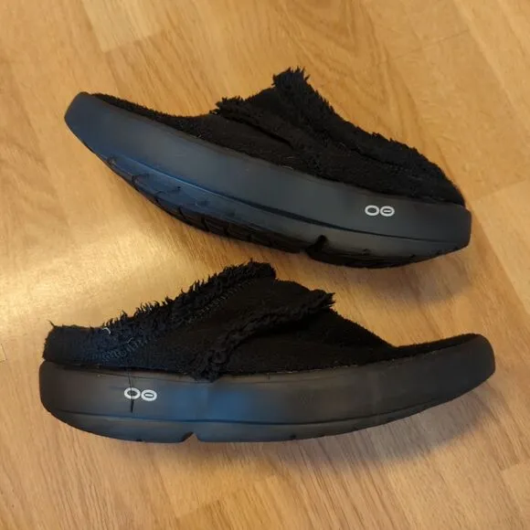 Oofos Oocoozie Shoe Slip On Mule Womens 9.5 Black Comfort Fleece Slipper