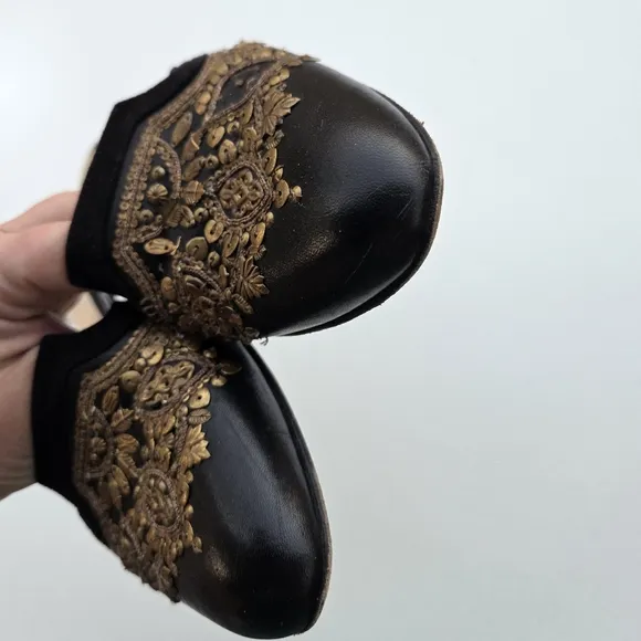 Oscar de la Renta Black &amp; Bronze Leather Filigree Mule 39.5 RUN SMALL