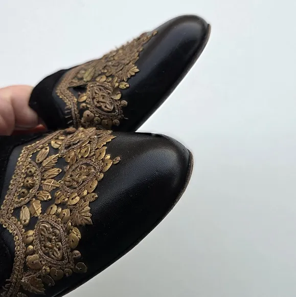 Oscar de la Renta Black &amp; Bronze Leather Filigree Mule 39.5 RUN SMALL