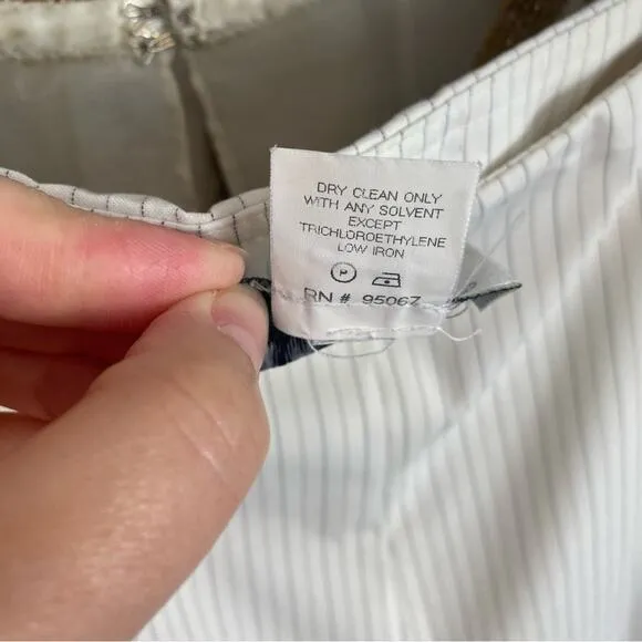 Oscar de la Renta Vintage White Pinstriped Suit Size 4