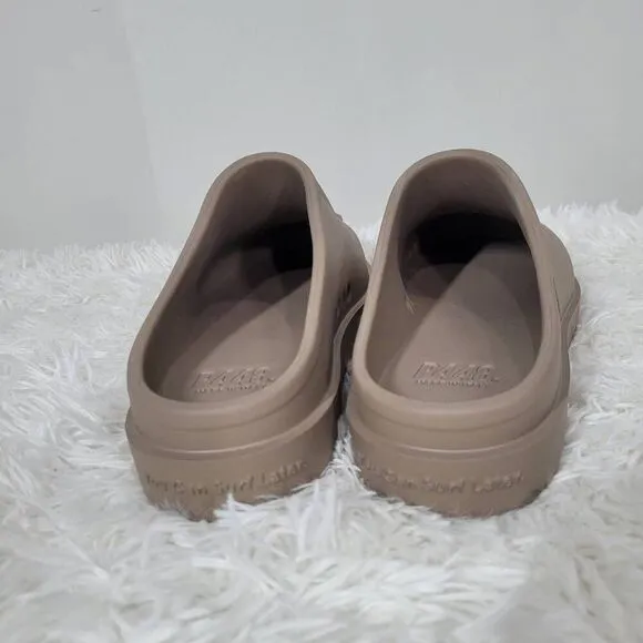 P448 Flo Mimetic Clogs size 36-37