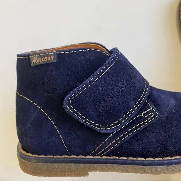 Pablosky kids genuine suede blue Velcro booties