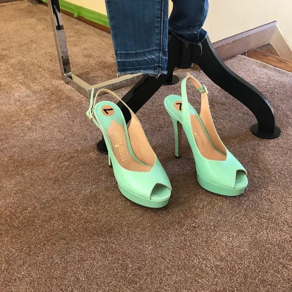Palter DeLiso Leather Heels, slingback peed toe.