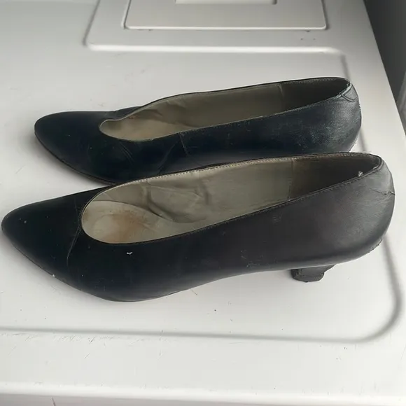 Pappagallo heels black leather pumps Spain women’s size 7 1/2 7.5 vintage shoes