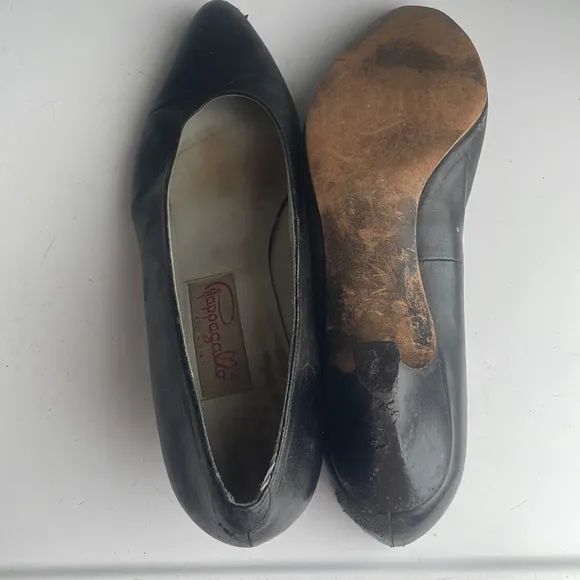 Pappagallo heels black leather pumps Spain women’s size 7 1/2 7.5 vintage shoes