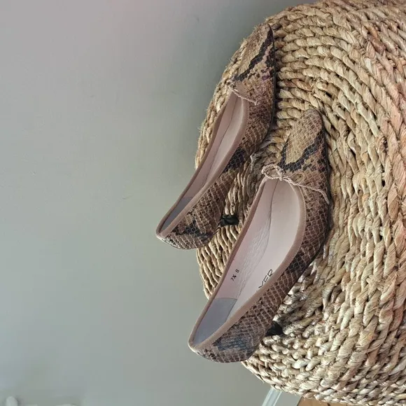 Paul Mayer Attitudes Womens Snakeskin Leather Pointed Toe Kitten 1.5&quot; Heel S-7.5