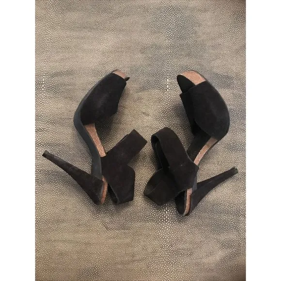 Pedro Garcia peony ankle strap suede Heels