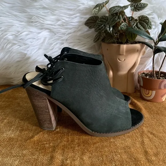 Peep Toe Lace Back Mules