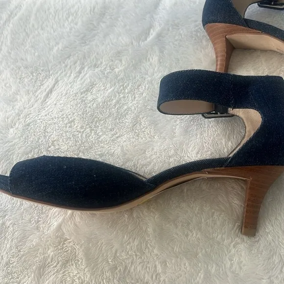 Pella Moda Berlin Denim Modern Sz 11 kitten Heels ankle strap oversized buckle