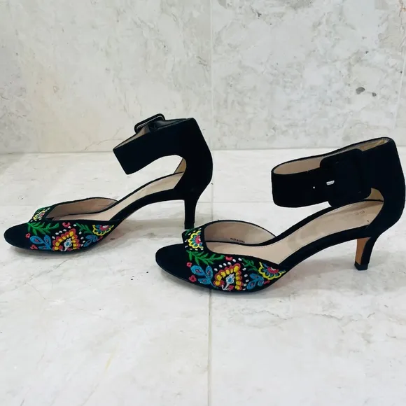 PELLE MODA {6M} Sandal Heels Embroidered FloralBlack Suede Open Toe Kitten Heel