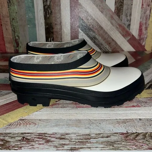Pendleton Women’s Serape Stripe Garden Clogs Shoes NWOT White Tan Black Red SZ 8