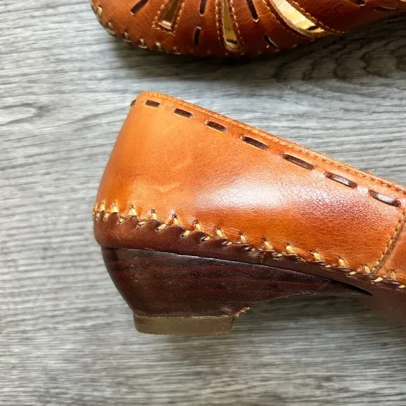 Pikolinos Cognac Leather Kitten Heels | 37