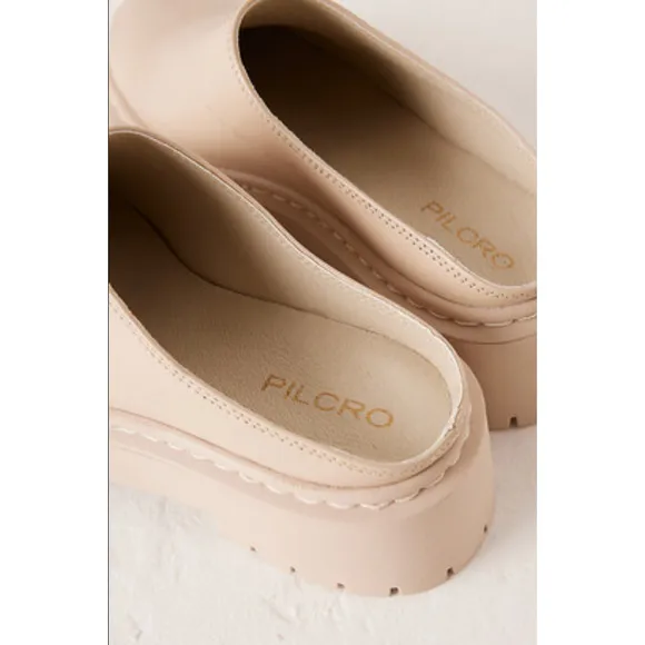 Pilcro Chunky Leather Clogs - New 38 (EU) (US) 7.5-8.0 US
