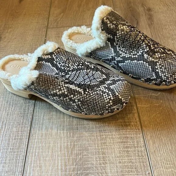Pilcro Shearling-Lined Clogs US 8
