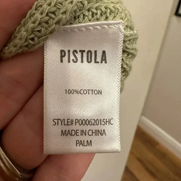 Pistola NWT’s Dayra sweater in Palm. Size large