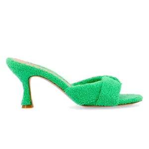 Plush Terry Cloth Kitten Heels Size 8 Women’s NEW In Box