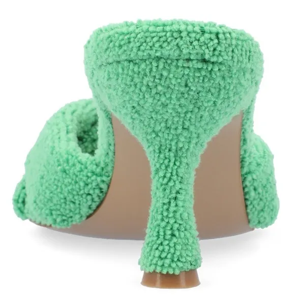 Plush Terry Cloth Kitten Heels Size 8 Women’s NEW In Box