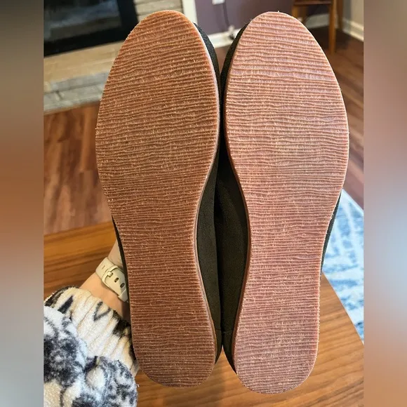 POPPY BARLEY LIKE NEW Cabin Shoe Mule Olive Green Slip-On Slipper Women'…