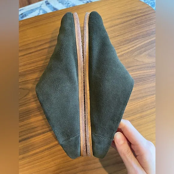 POPPY BARLEY LIKE NEW Cabin Shoe Mule Olive Green Slip-On Slipper Women's 9