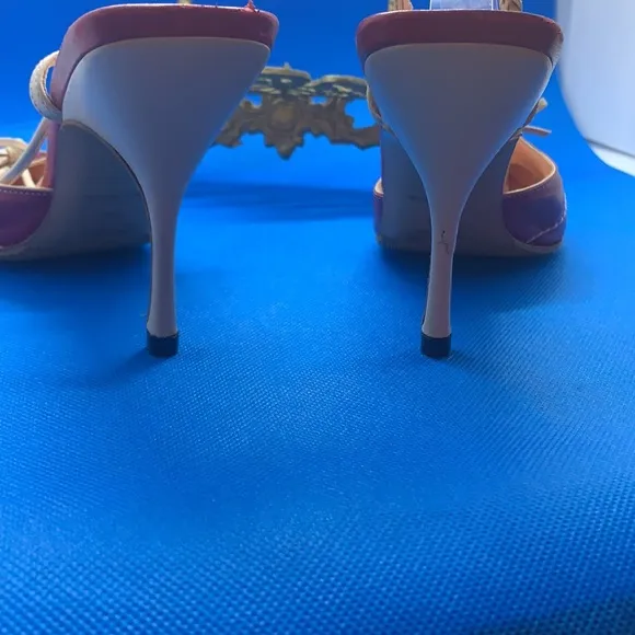 Prada kitten heels size 37 red beige cream