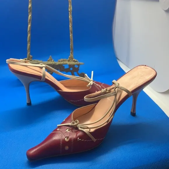 Prada kitten heels size 37 red beige cream