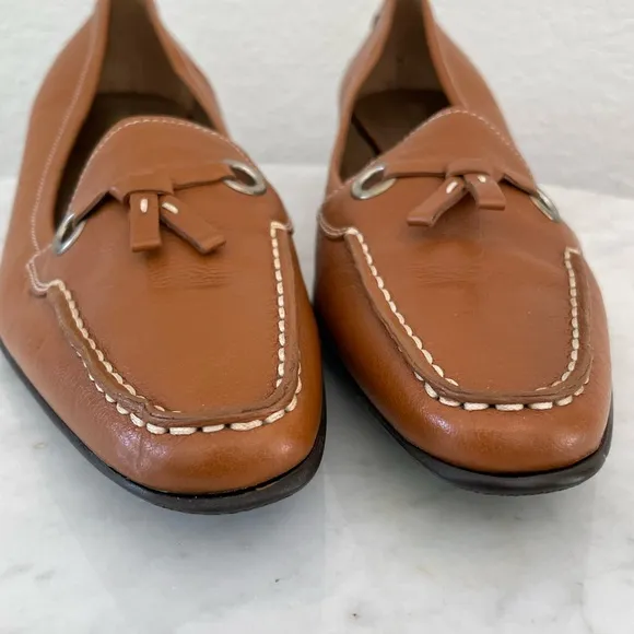 Prada Leather Almond Toe Loafer Kitten Heels Size 41