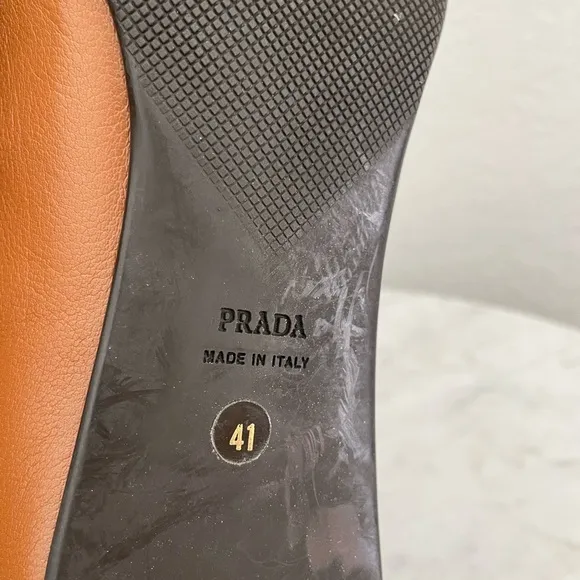 Prada Leather Almond Toe Loafer Kitten Heels Size 41