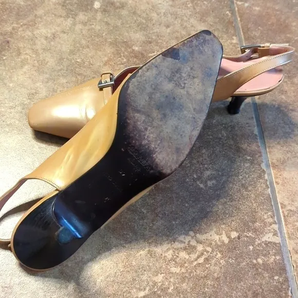 Prada sling back patent leather Kitten heels.