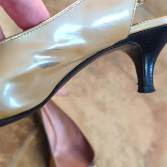 Prada sling back patent leather Kitten heels.