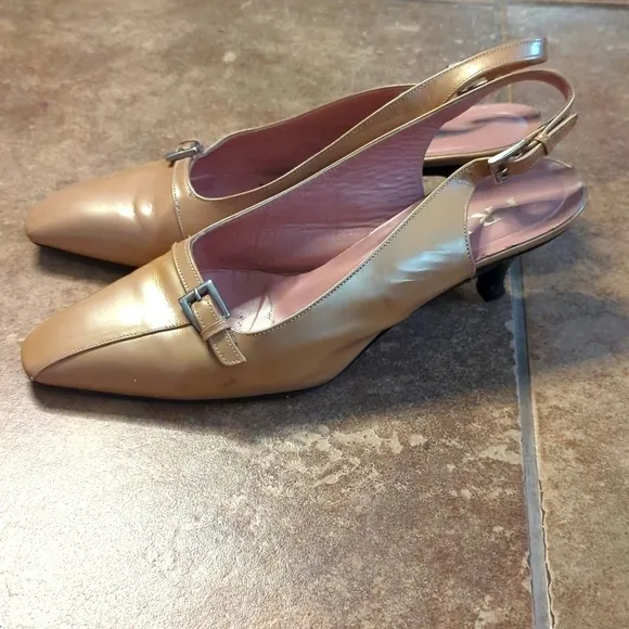 Prada sling back patent leather Kitten heels.