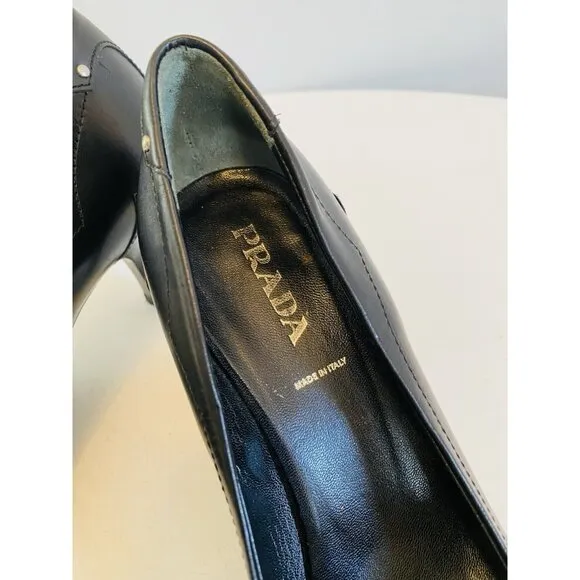 Prada Women's Size 38 / US 8 Black Buckle Kitten Heels Leather Made in Italy