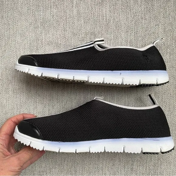 Proper Lightweight Slip-On Stretch Mesh Sneakers Walking Shoe 9.5 Wide