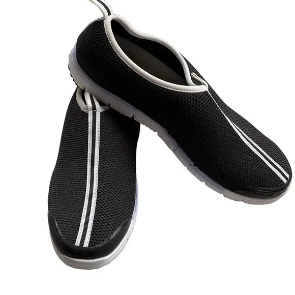 Proper Lightweight Slip-On Stretch Mesh Sneakers Walking Shoe 9.5 Wide