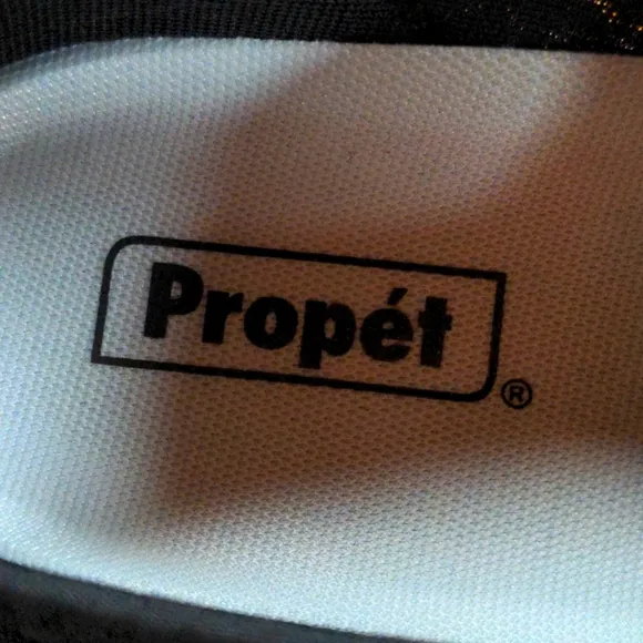 Propet Travel Slip-On Sneaker Black 8.5 Extra Wide