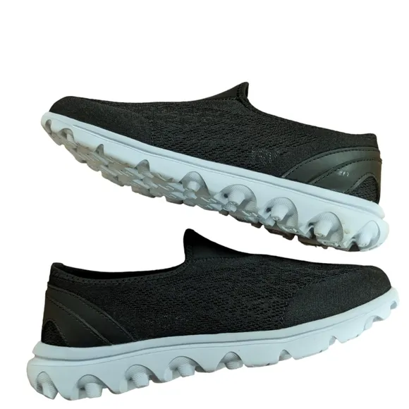 Propet Travel Slip-On Sneaker Black 8.5 Extra Wide