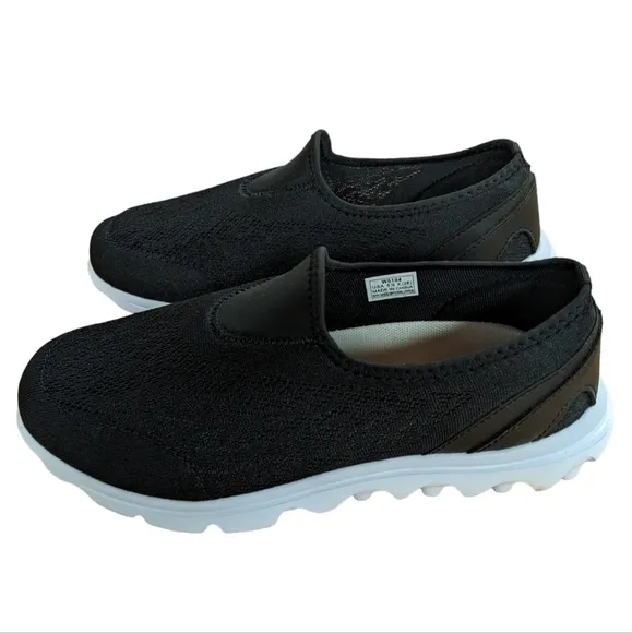 Propet Travel Slip-On Sneaker Black 8.5 Extra Wide