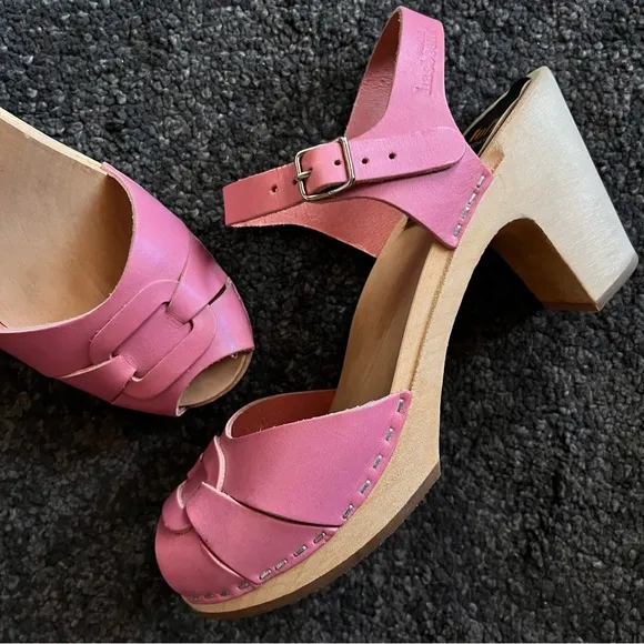 Rare pink Barbie Swedish Hasbeen high heel peep toe sandals wooden clogs