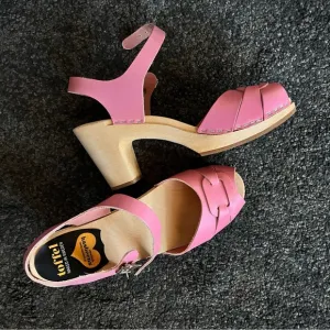 Rare pink Barbie Swedish Hasbeen high heel peep toe sandals wooden clogs
