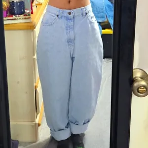RARE!! Vintage Lee Riders Light Wash Baggy Relaxed Tapered Leg Western Mom Jeans