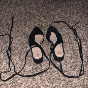 RAYE black lace-up mules w/ 1” heel, size 5.5