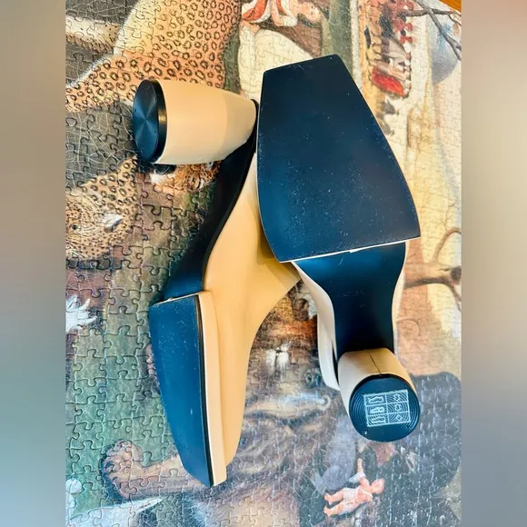 Reike Nen Women’s Leather Beige Square Platform Strap Mules. NWOB. Size 39/9US