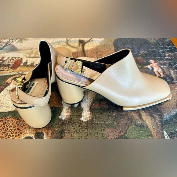 Reike Nen Women’s Leather Beige Square Platform Strap Mules. NWOB. Size 39/9US