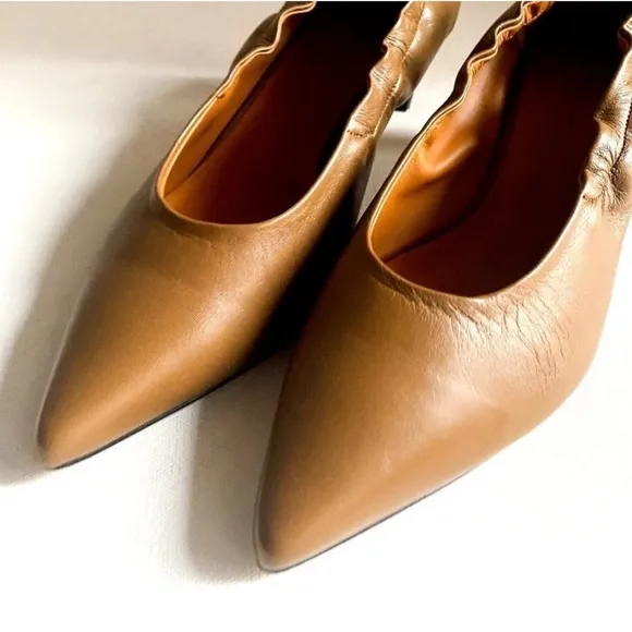 Robert Clergerie Amour Nude Camel Brown Unique Kitten Heel Leather Heels 40.5