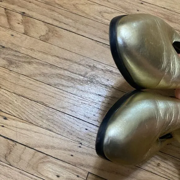 Robert CLERGERIE Leather Mules Slides in Gold