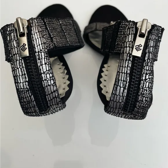 ROCA WEAR Impulse Slingback Bling Rhinestone Black High Heels Metallic Size 9