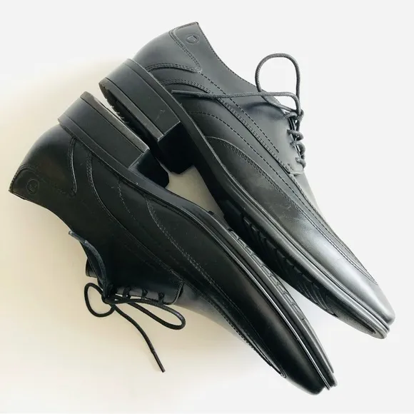 Rockport Black Leather Square Toe Oxfords